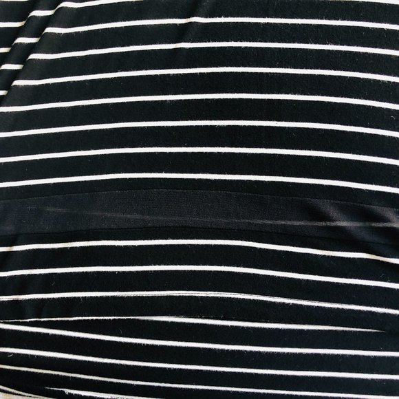 Soft and Cozy Loose-Fitting Top with Sheer Detail - Picture 5 of 6